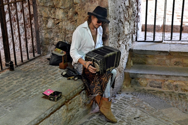 Looktrope Espagne Ibiza Citadelle Musicien